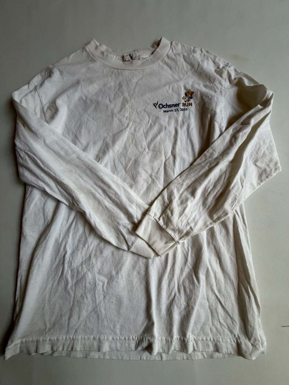 Y2K 2010 Long Sleeve Graphic Tee White Running Shirt Size M